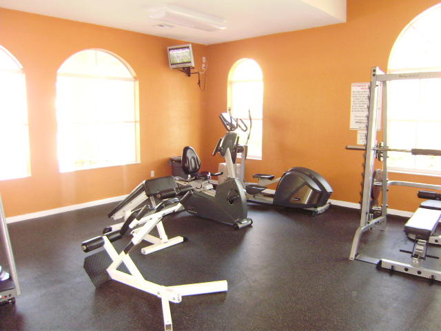 2069 Oakhurst Way Riviera Beach, FL 33404 - Photo 26 of 27 Thousand Oaks Community Fitness Room