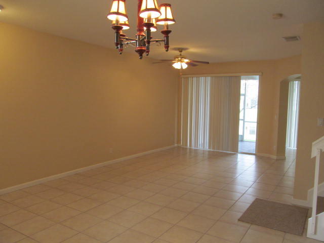 2069 Oakhurst Way Riviera Beach, FL 33404 - Photo 3 of 27 IMG_1350