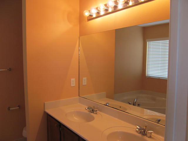 2069 Oakhurst Way Riviera Beach, FL 33404 - Photo 6 of 27 IMG_1366