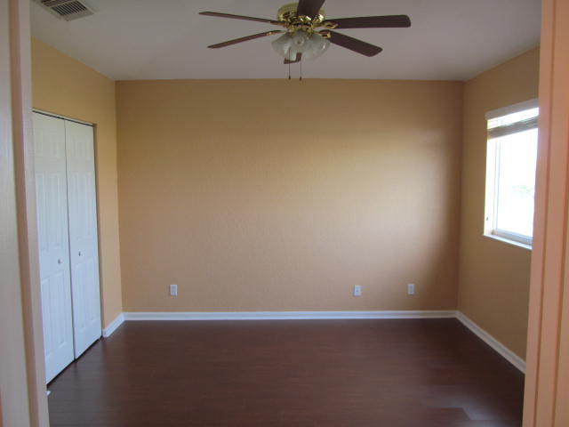 2069 Oakhurst Way Riviera Beach, FL 33404 - Photo 10 of 27 IMG_1369