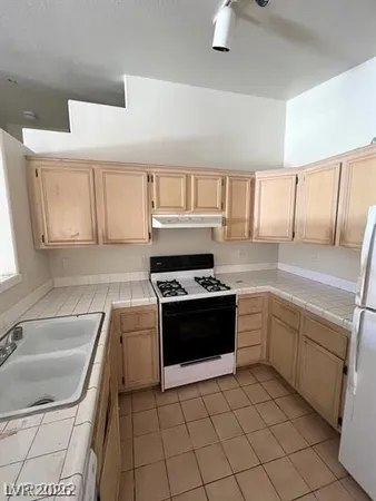 $209,900 | 2110 Los Feliz Street, Unit 2037, Las Vegas, NV 89156