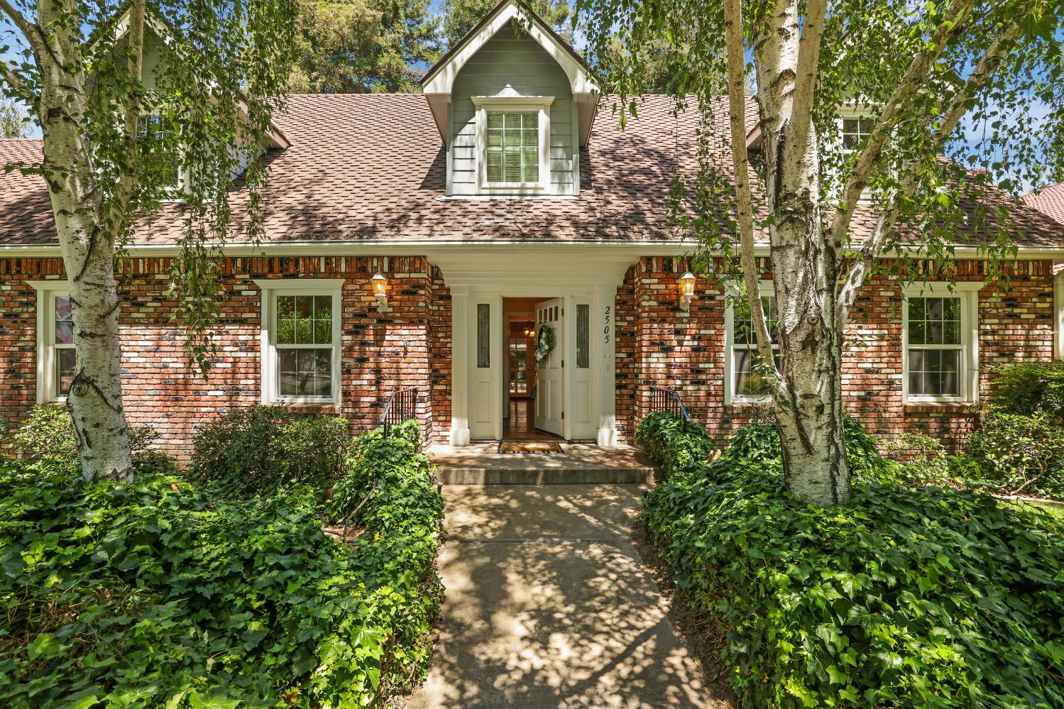 2505 Raleigh Court Turlock, CA 95382 - Photo 1 of 52