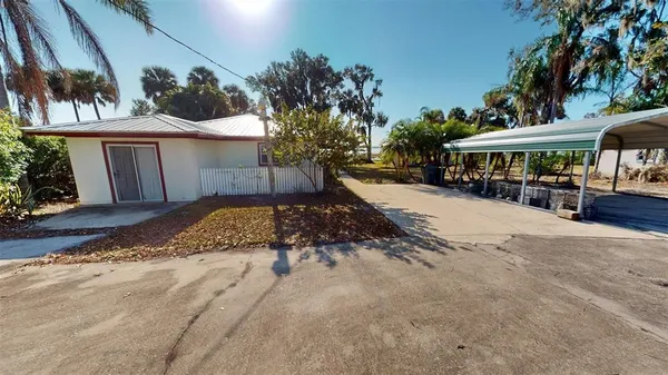 $325,000 | 1405 North Lake Reedy Boulevard, Frostproof, FL 33843