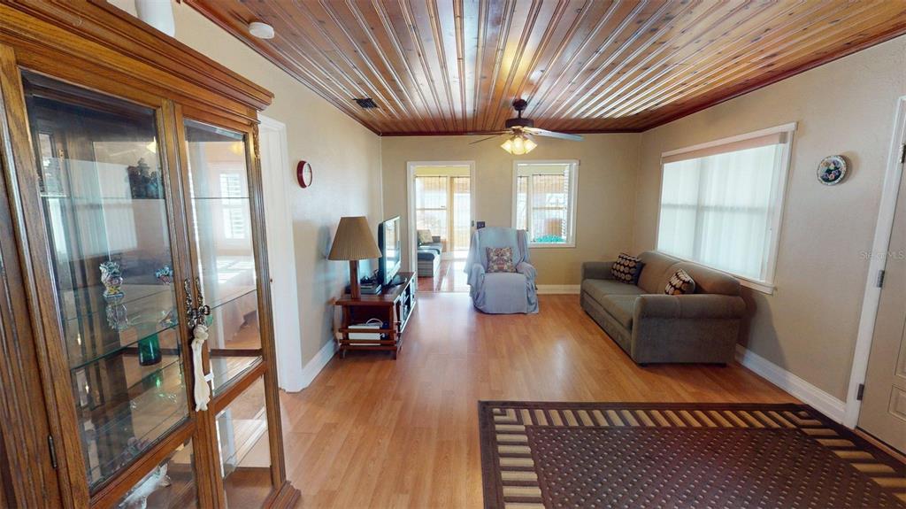 1405 North Lake Reedy Boulevard Frostproof, FL 33843 - Photo 4 of 32