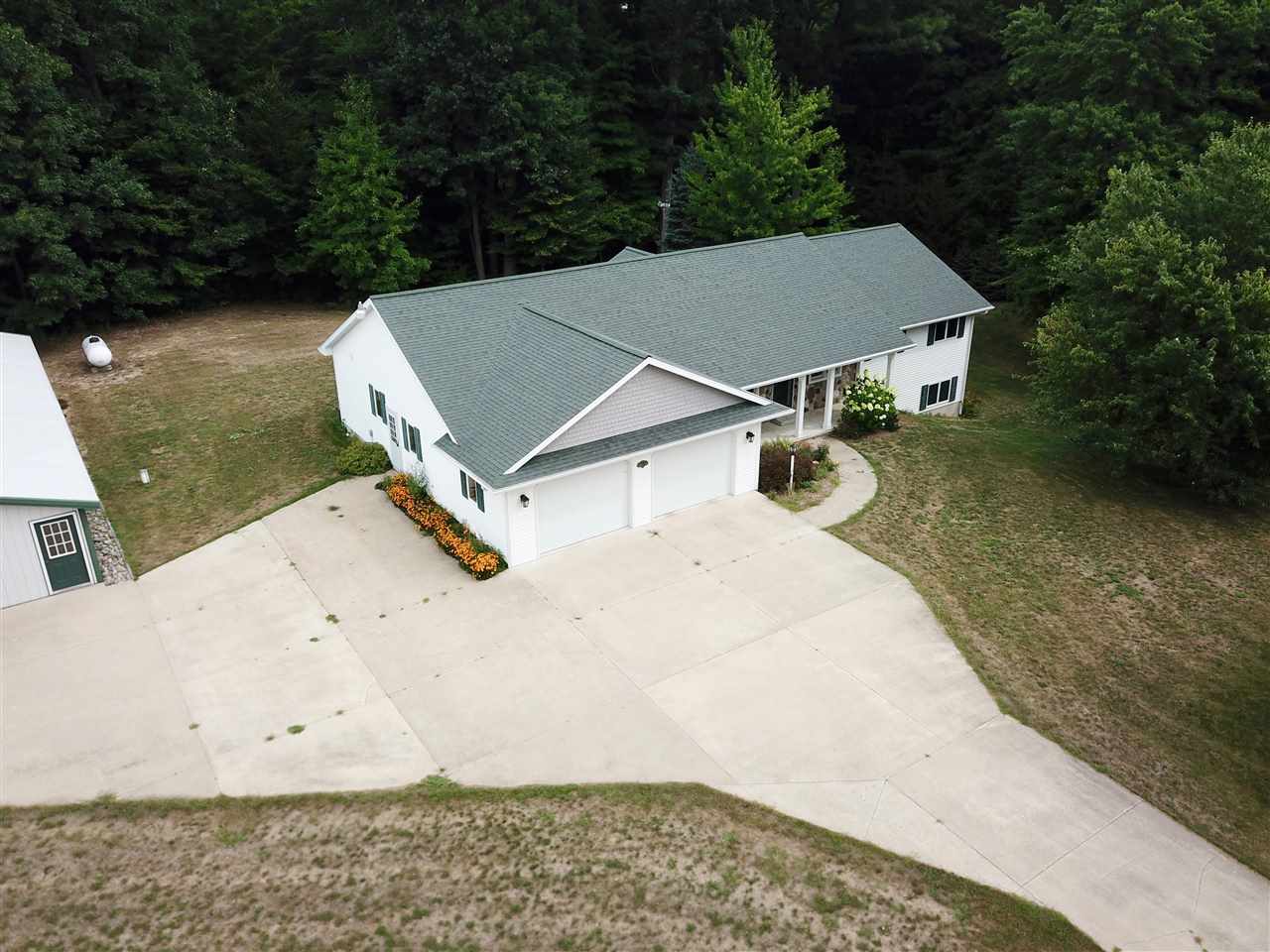 9988 West Finkle Road McBain, MI 49657 - Photo 7 of 68 1844156-6.JPG