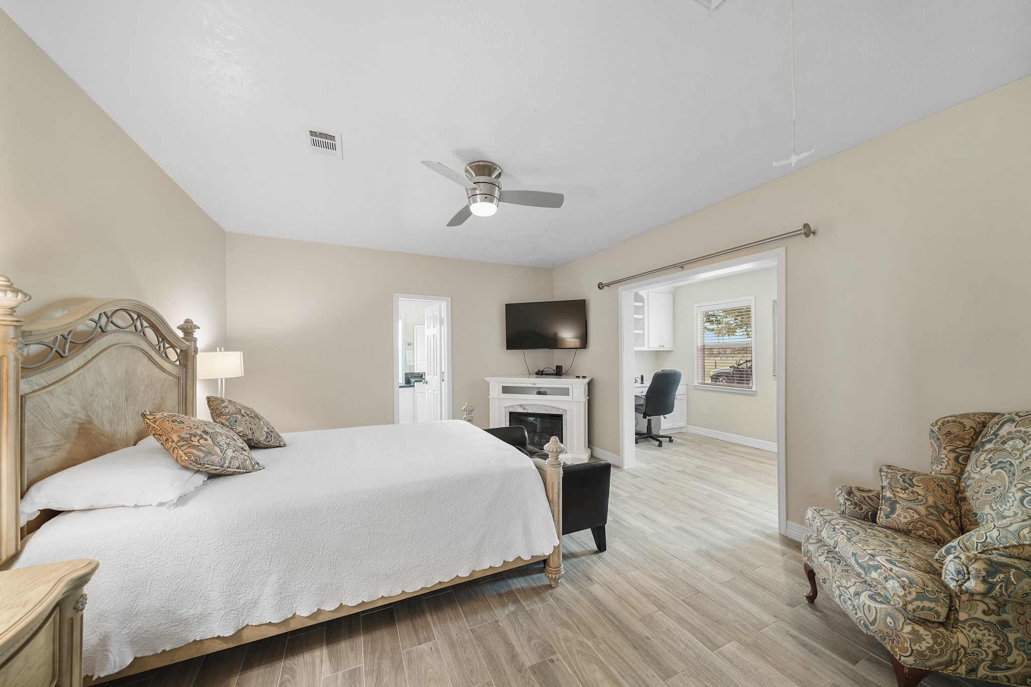 10507 Padon Road Needville, TX 77461 - Photo 32 of 48 a bedroom with a bed and furniture