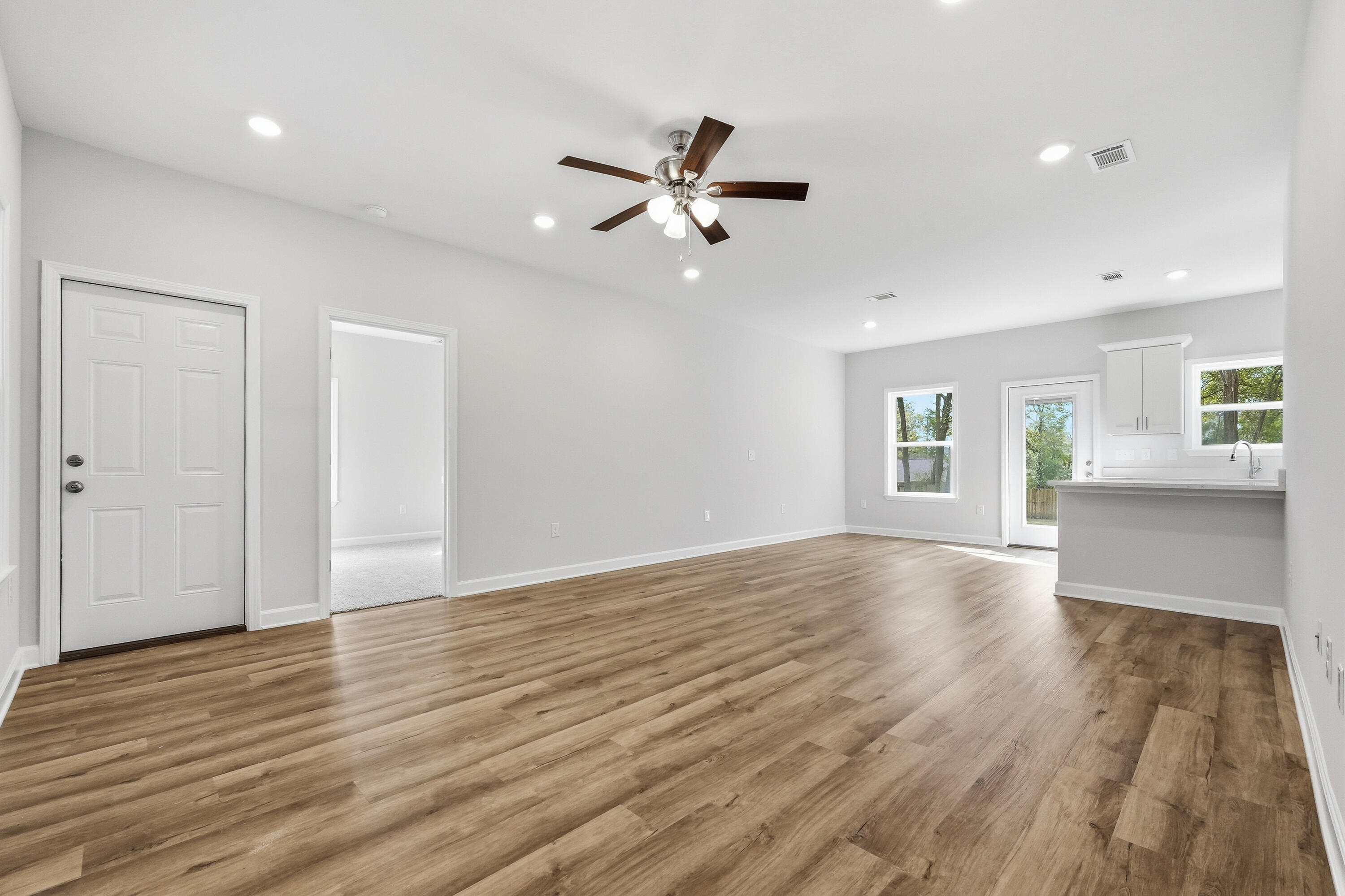 2584 Kingston Road Crestview, FL 32536 - Photo 3 of 24 2584 kingston rd-8