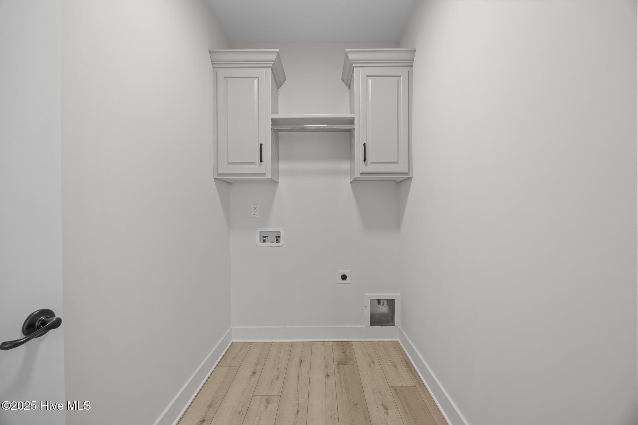 4033 Swift Creek Run Ayden, NC 28513 - Photo 27 of 43 Laundry Room