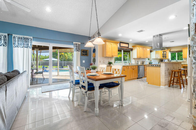 22299 Solitude Drive Boca Raton, FL 33428 - Photo 11 of 38 Breakfast Area