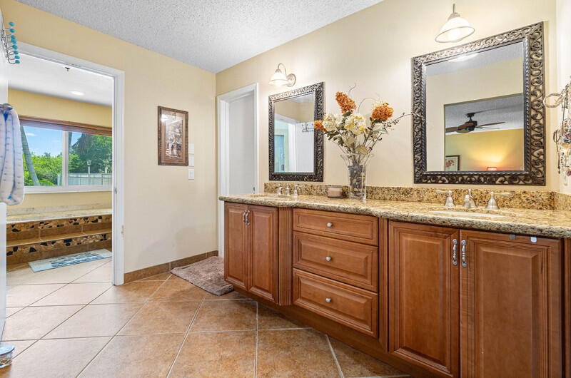 22299 Solitude Drive Boca Raton, FL 33428 - Photo 18 of 38 Primary Bathroom