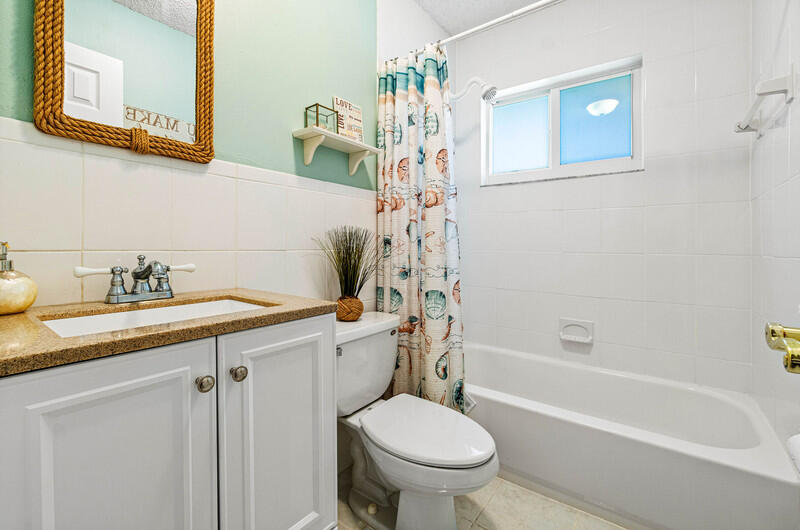 22299 Solitude Drive Boca Raton, FL 33428 - Photo 24 of 38 Guest Bathroom