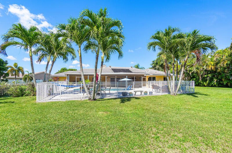 22299 Solitude Drive Boca Raton, FL 33428 - Photo 31 of 38 Back of House