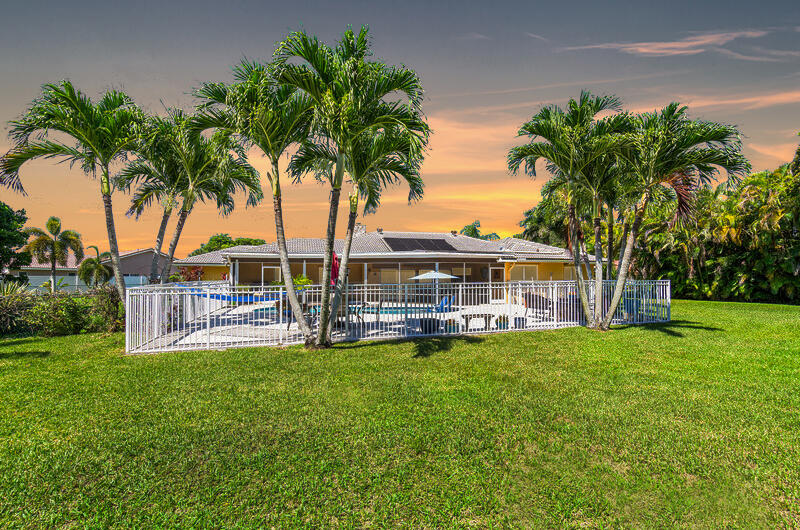 22299 Solitude Drive Boca Raton, FL 33428 - Photo 32 of 38 26033dc8b0459b0e4463df8f91d5f59dd2002e75
