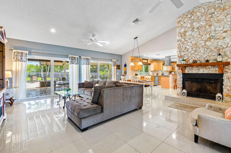 22299 Solitude Drive Boca Raton, FL 33428 - Photo 9 of 38 Family Room