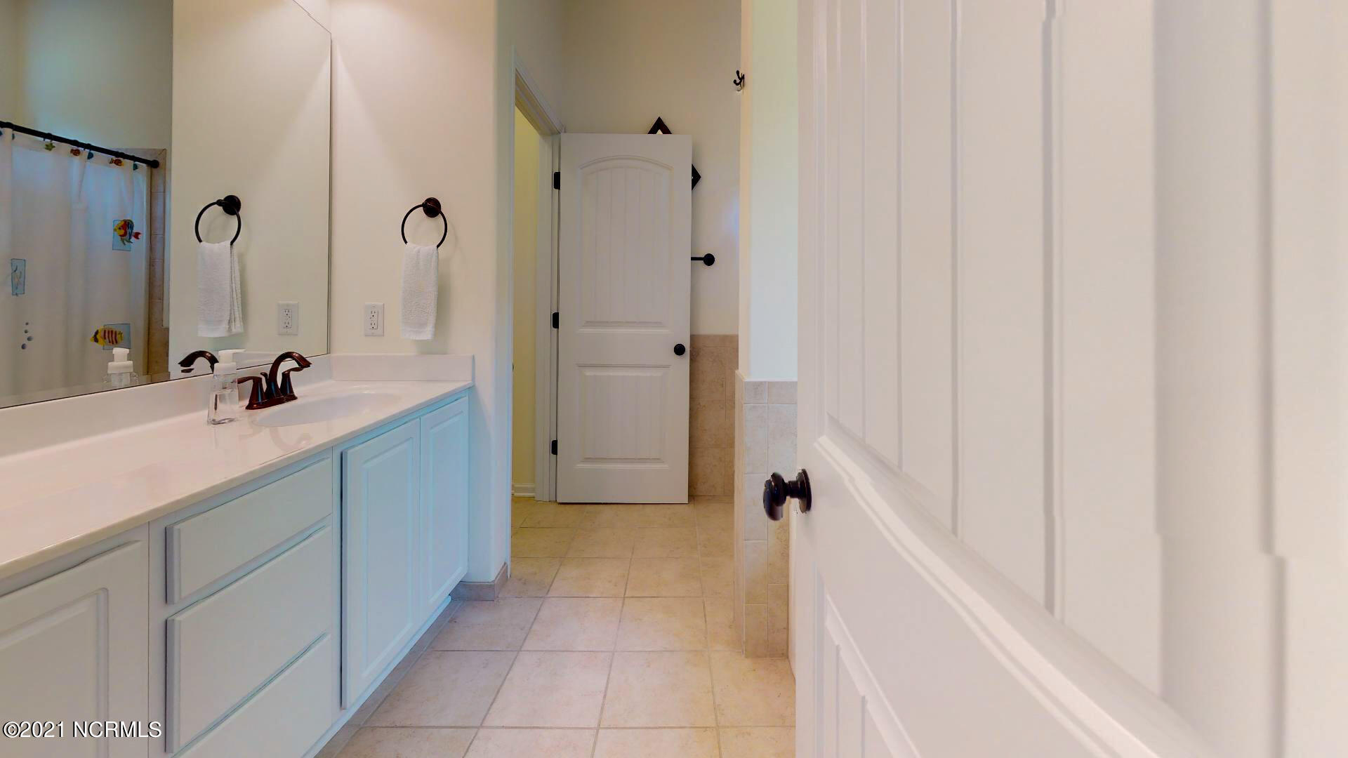7034 Old Field Road Wilmington, NC 28411 - Photo 18 of 42 master bath