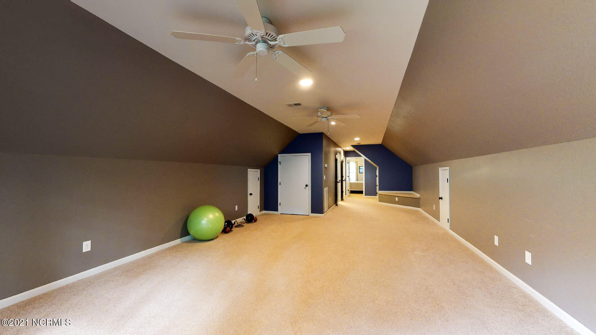 7034 Old Field Road Wilmington, NC 28411 - Photo 30 of 42 bonus room