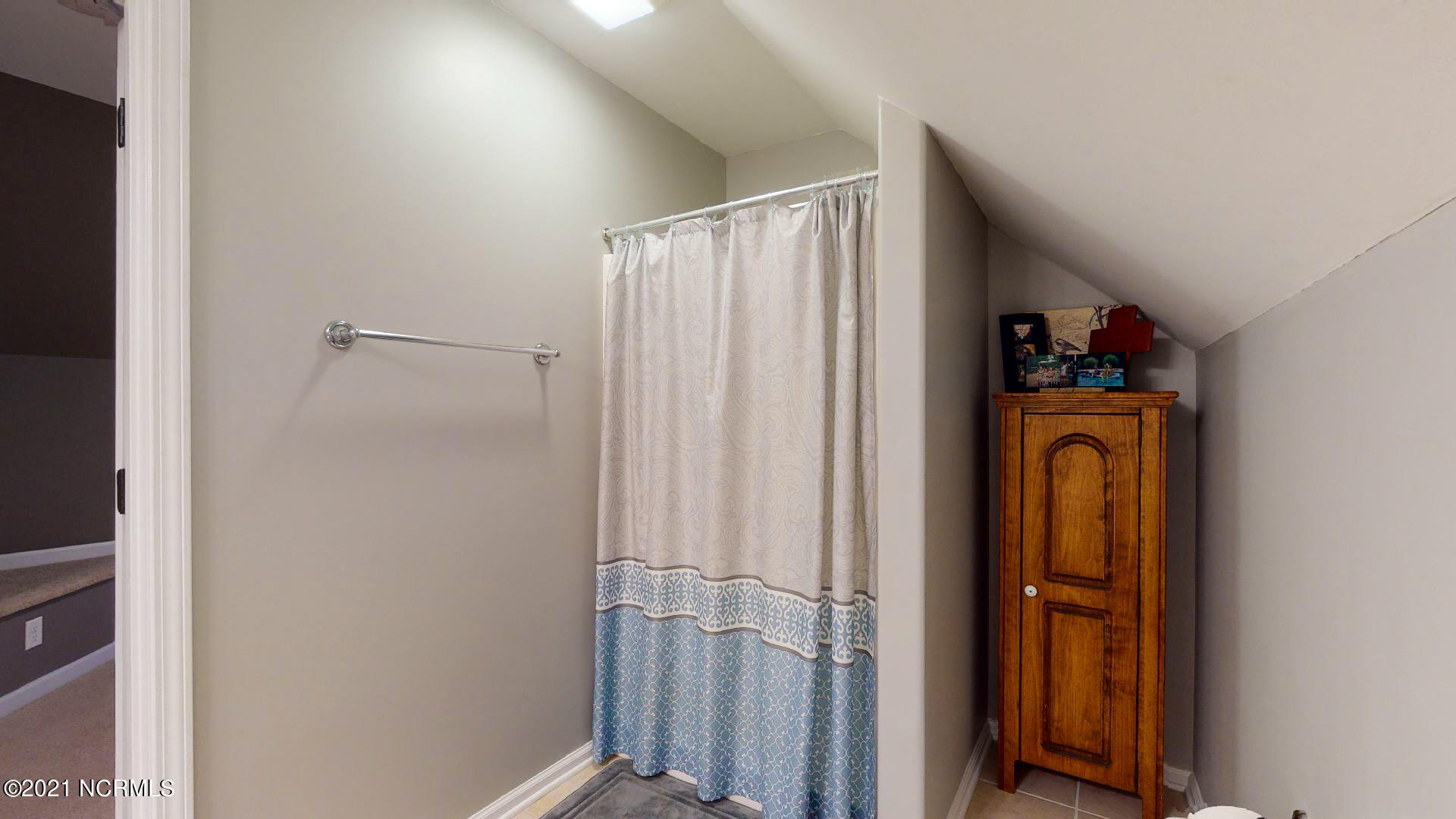 7034 Old Field Road Wilmington, NC 28411 - Photo 33 of 42 upstairs bathroom