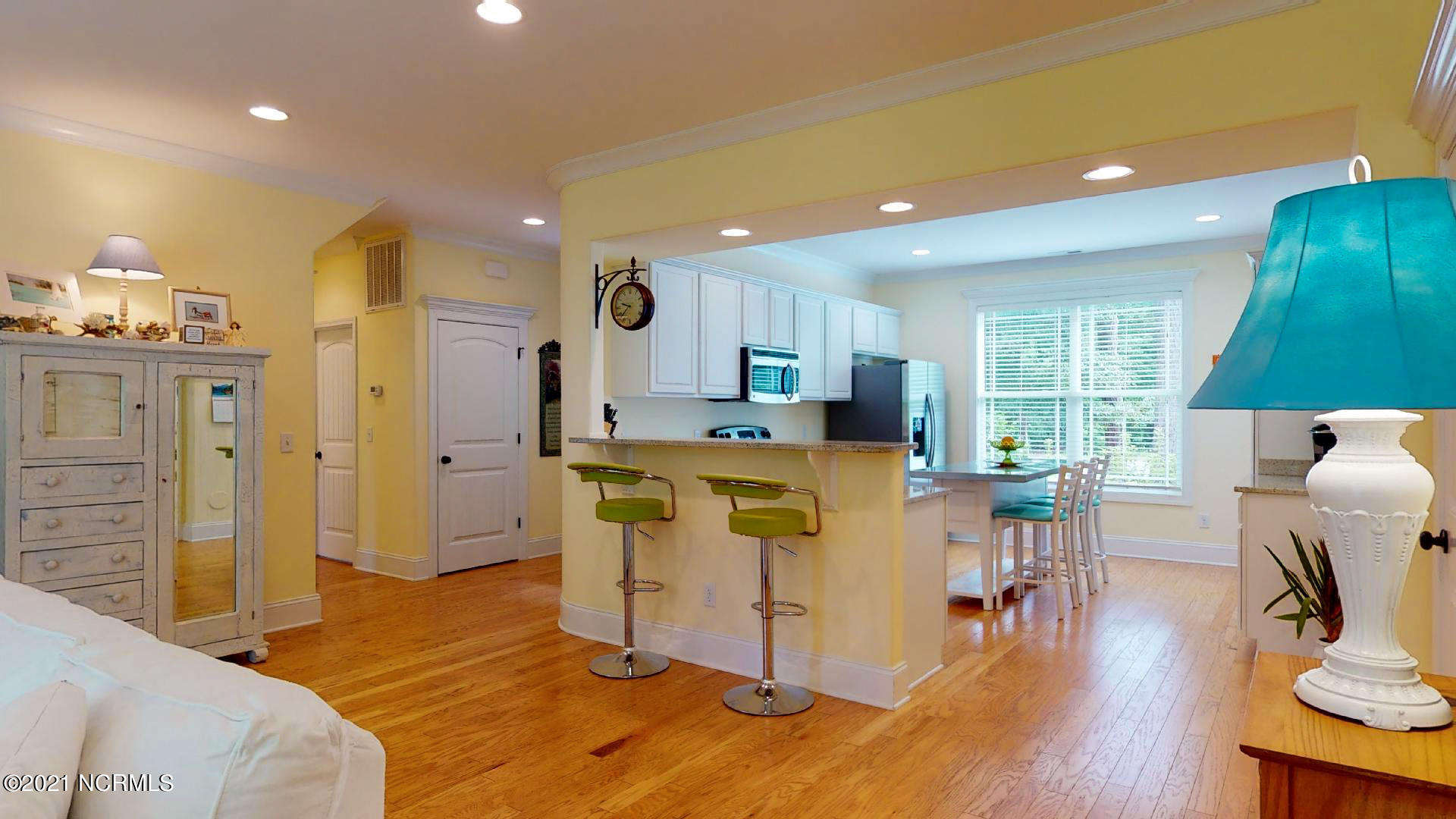 7034 Old Field Road Wilmington, NC 28411 - Photo 5 of 42 breakfast bar