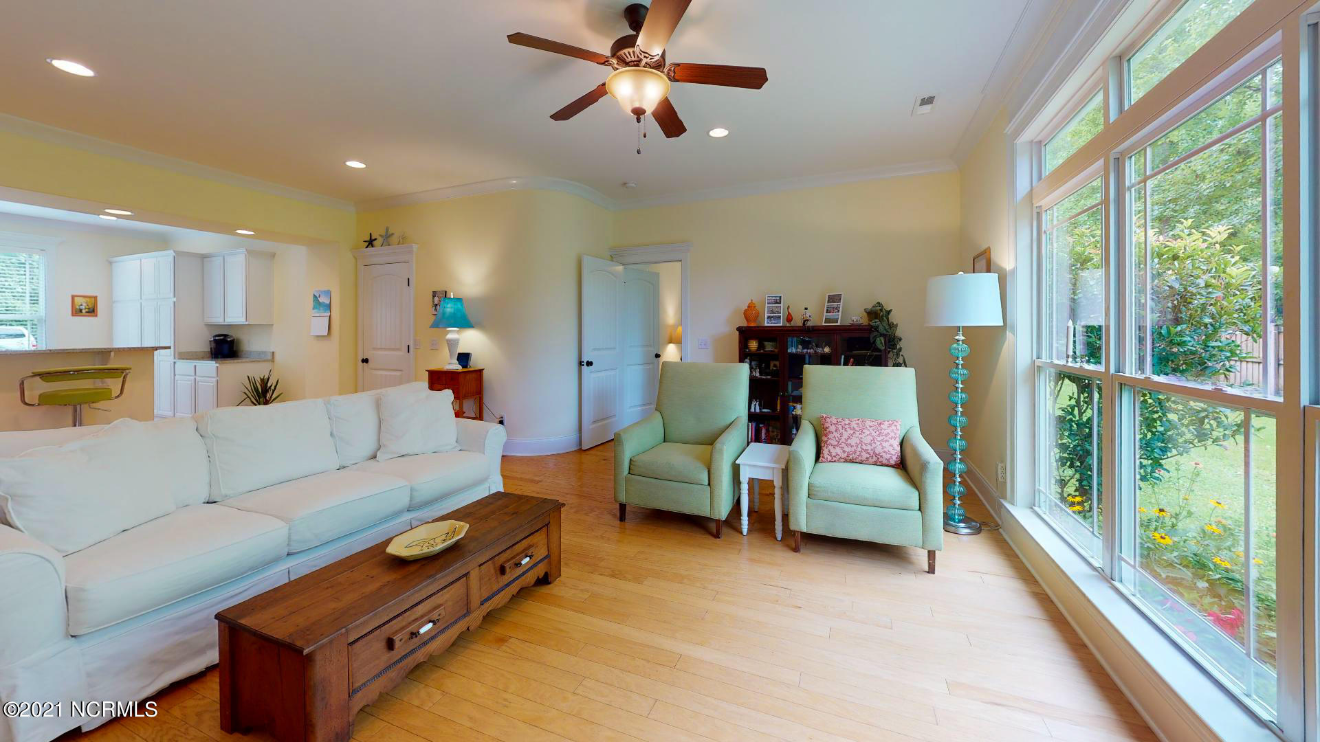 7034 Old Field Road Wilmington, NC 28411 - Photo 8 of 42 living room