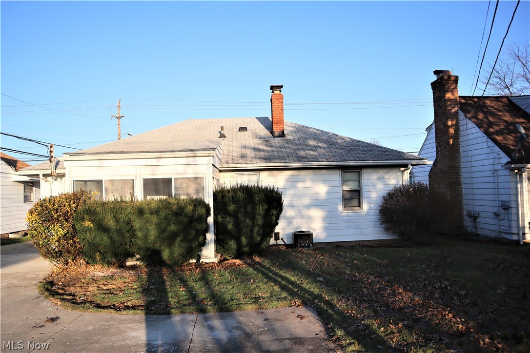 5662 Turney Road Garfield Heights, OH 44125 - Photo 3 of 27