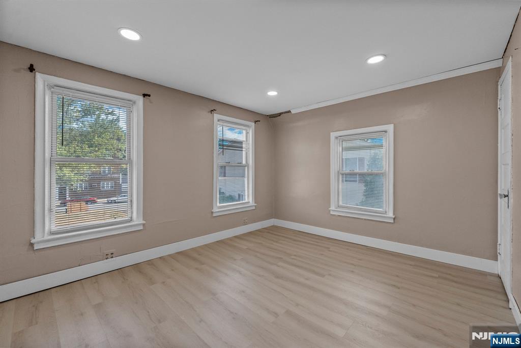 193 Fort Lee Road Teaneck, NJ 07666 - Photo 13 of 24