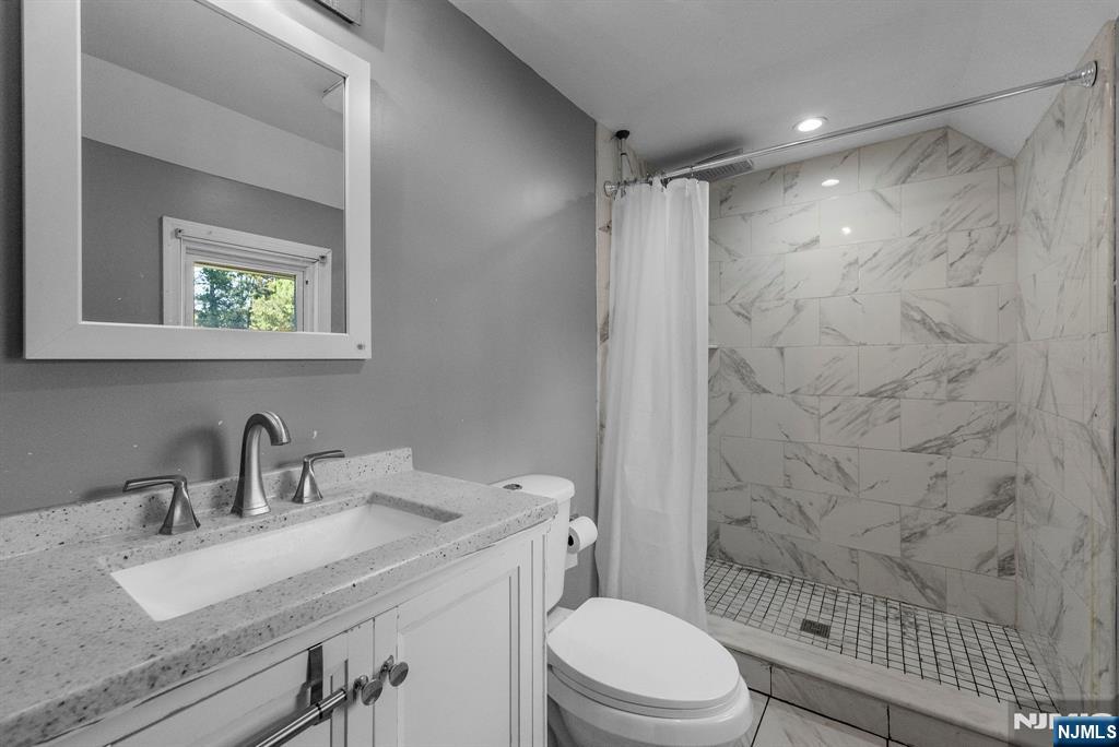 193 Fort Lee Road Teaneck, NJ 07666 - Photo 18 of 24