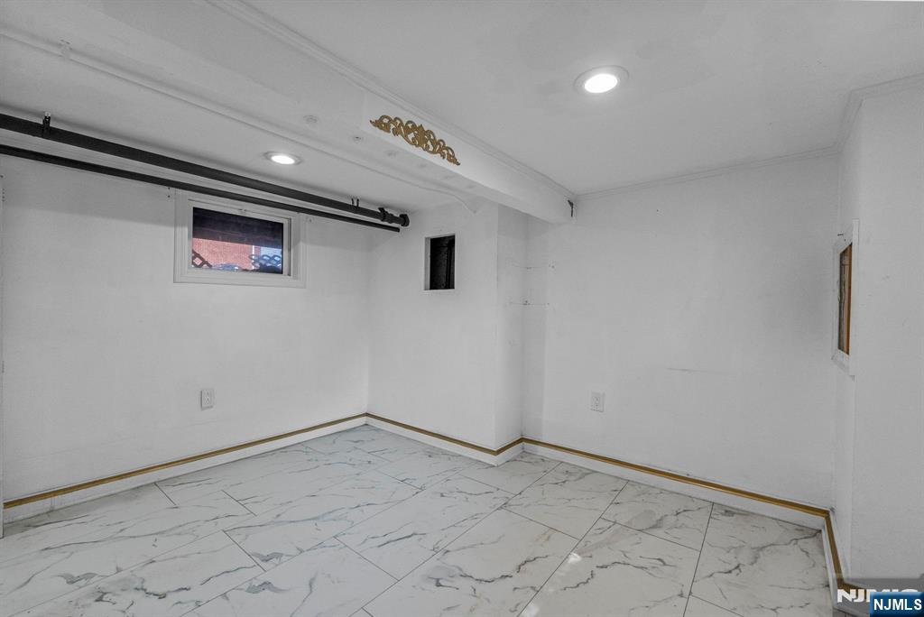 193 Fort Lee Road Teaneck, NJ 07666 - Photo 19 of 24