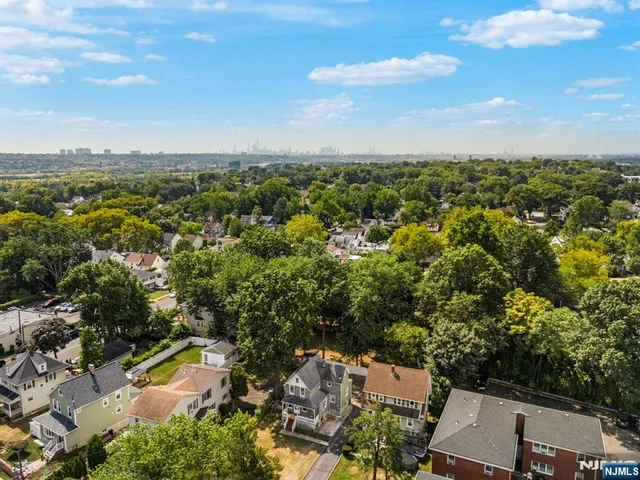 $499,999 | 193 Fort Lee Road, Teaneck, NJ 07666