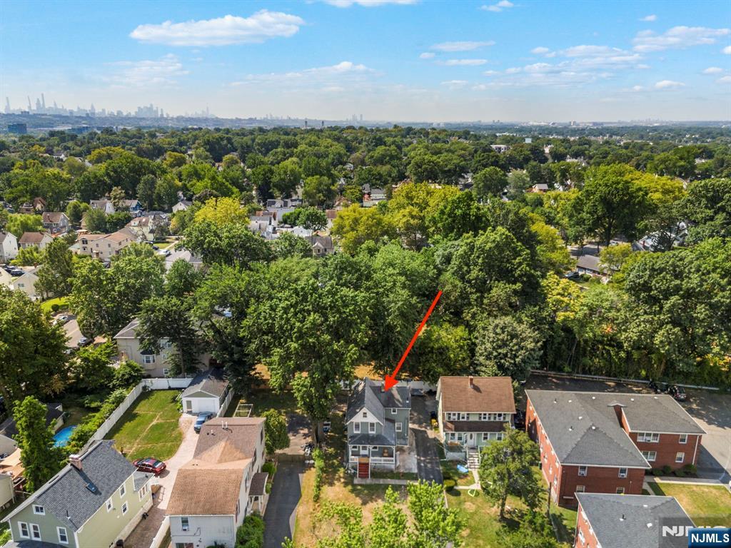 193 Fort Lee Road Teaneck, NJ 07666 - Photo 4 of 24