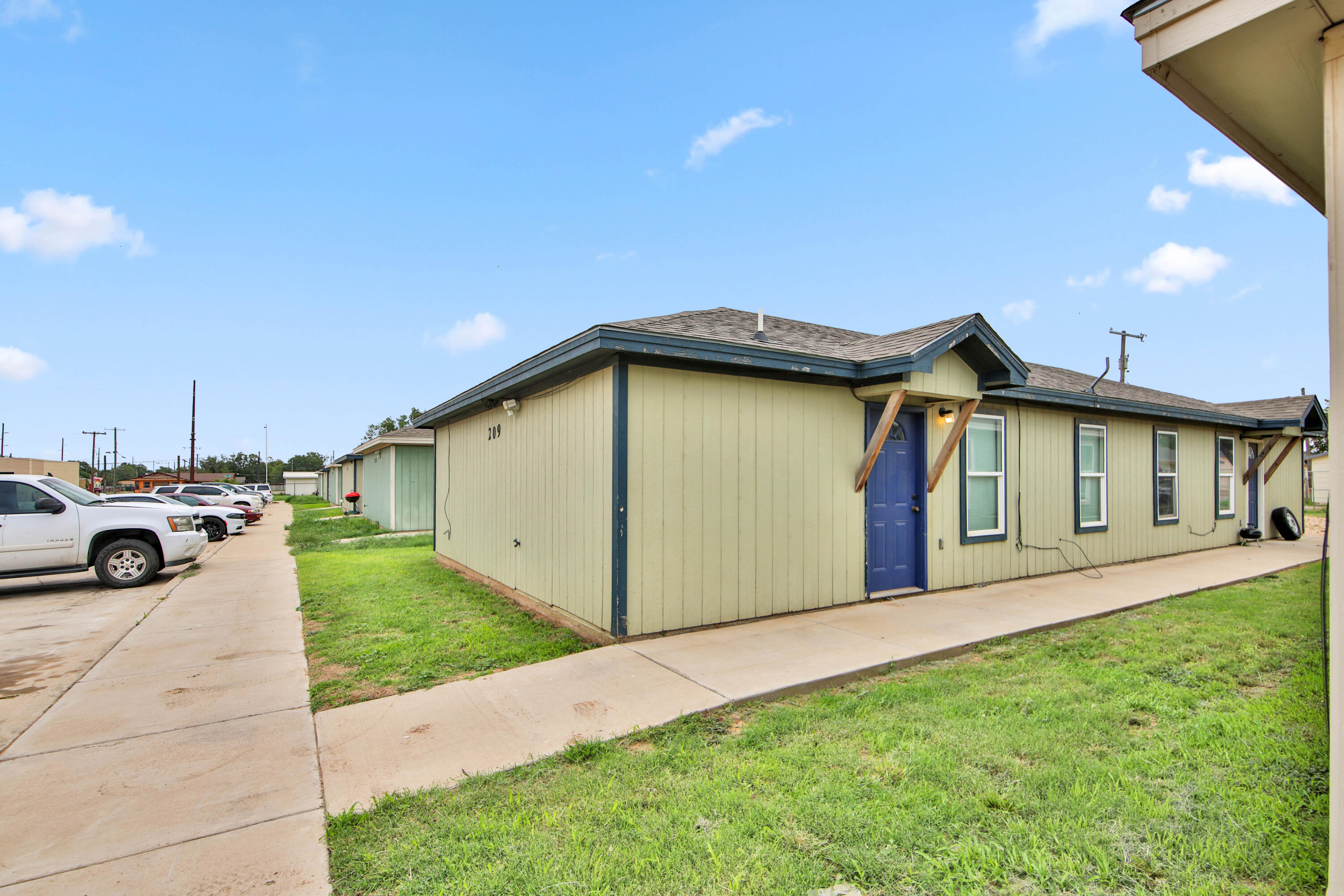 209 36th Street Lubbock, TX 79404 - Photo 1 of 19 IMG_3411