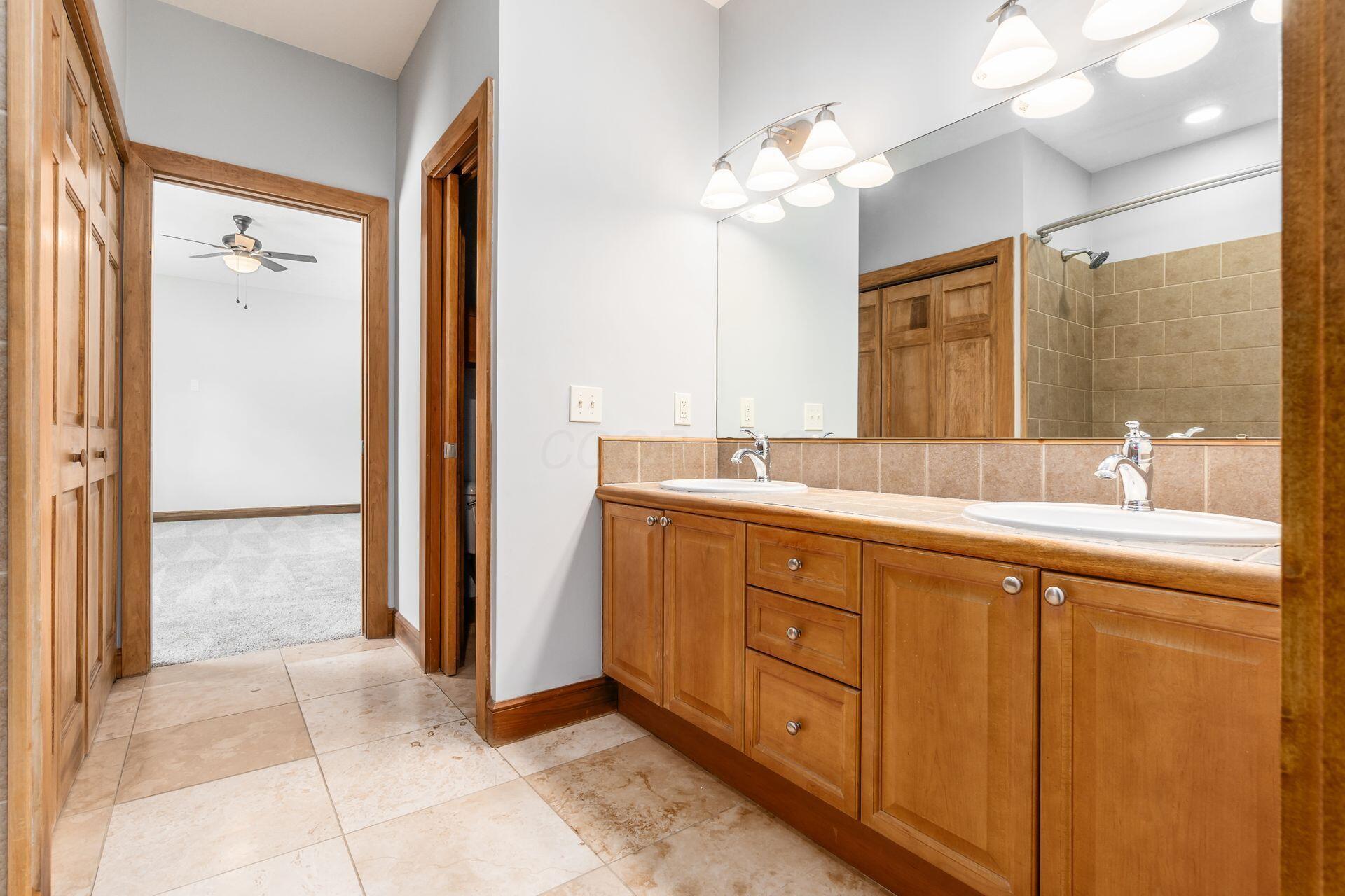 483 South Sunbury Road Westerville, OH 43081 - Photo 60 of 81 042_27145c_i 483 S Sunbury_30