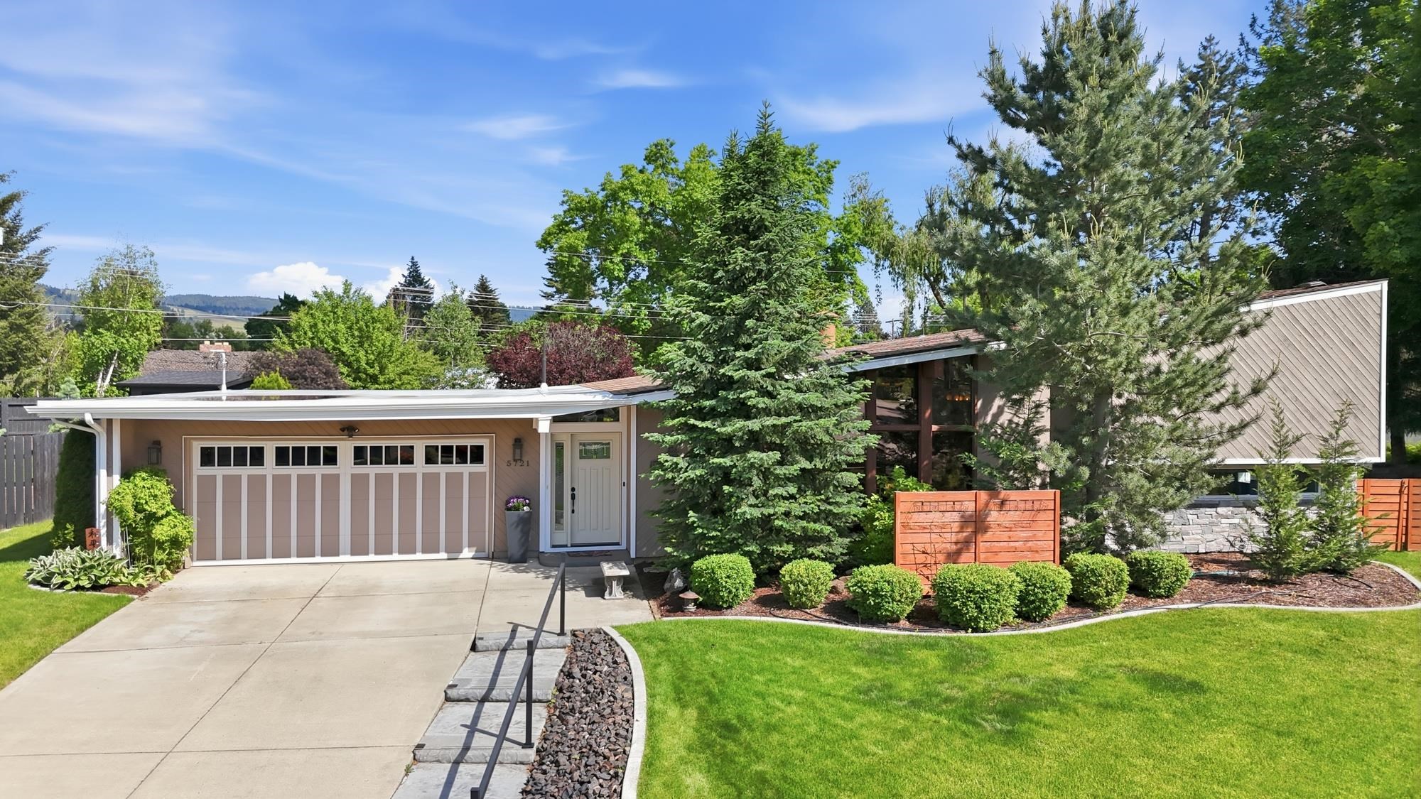 5721 South Martin Street Spokane, WA 99223 - Photo 1 of 49