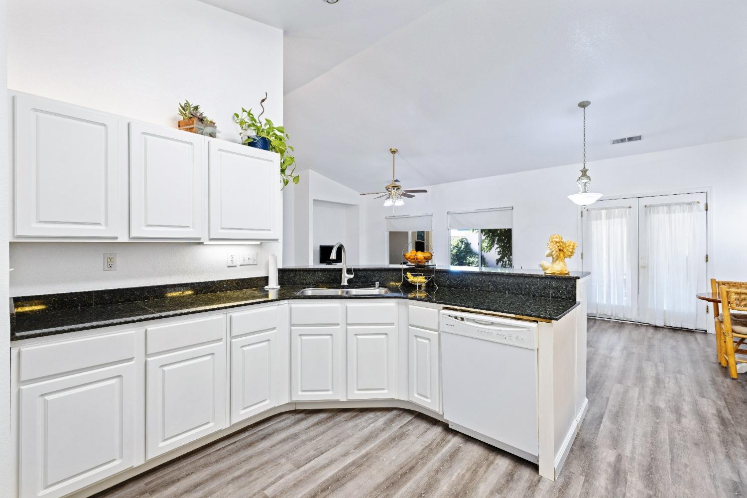 14644 Huntington Road Madera, CA 93636 - Photo 12 of 45 Gallery Image 12