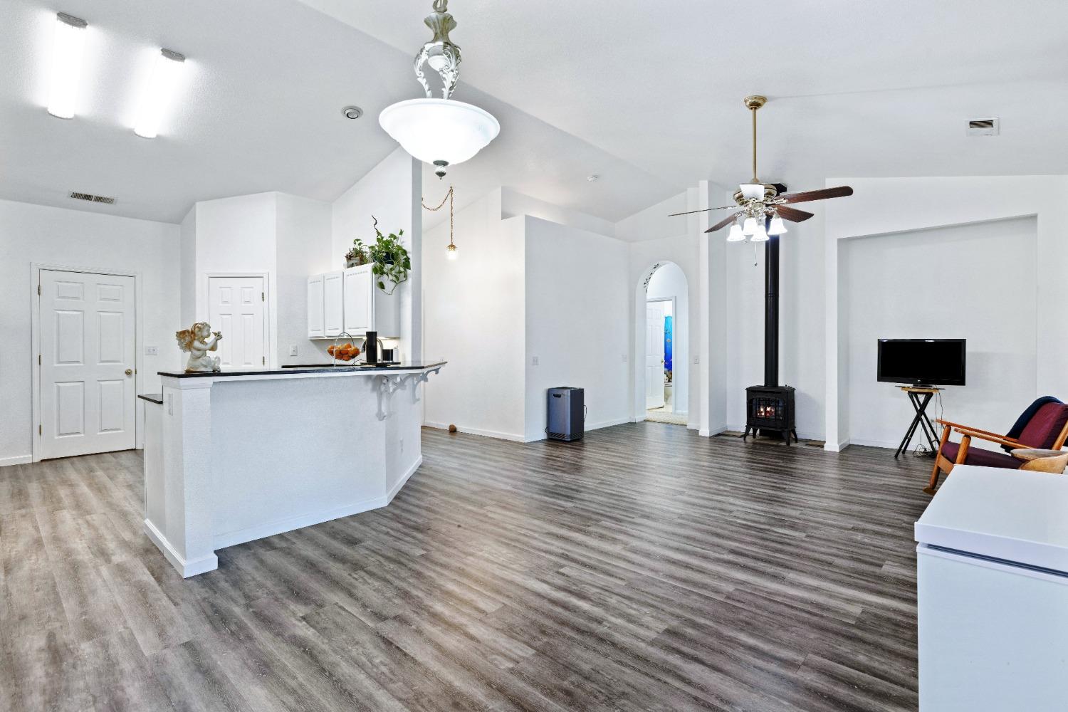 14644 Huntington Road Madera, CA 93636 - Photo 4 of 45 Gallery Image 4