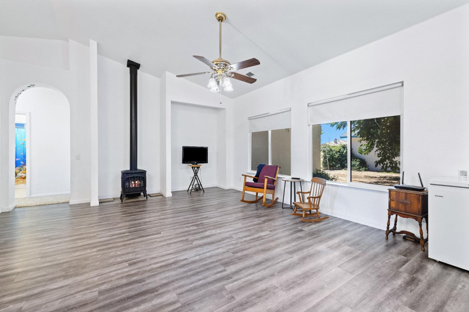 14644 Huntington Road Madera, CA 93636 - Photo 6 of 45 Gallery Image 6