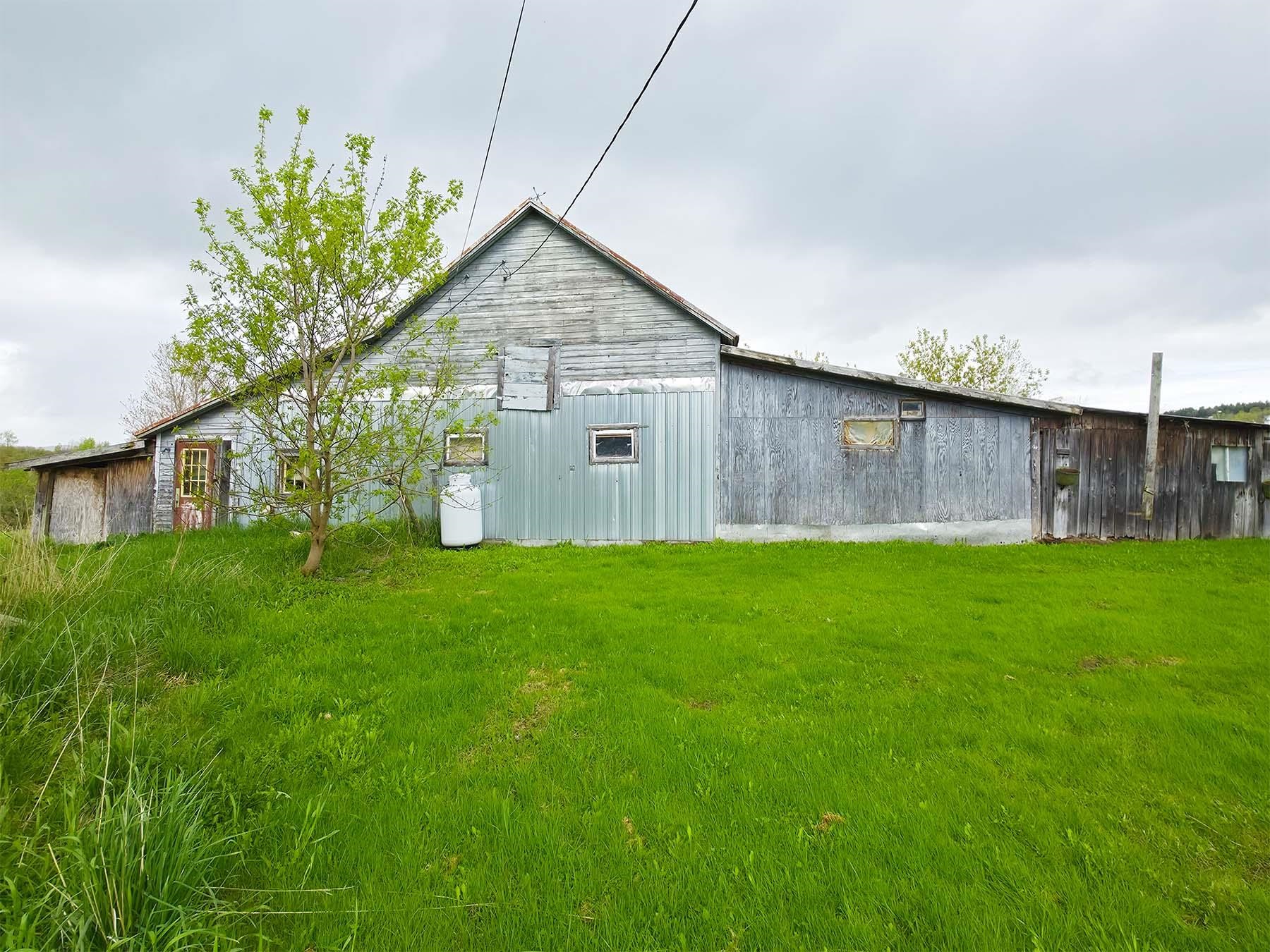 222 Central Street Sheldon, VT 05483 - Photo 7 of 24