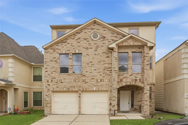 $349,900 | 13159 South Bellaire Estates Drive, Houston, TX 77072