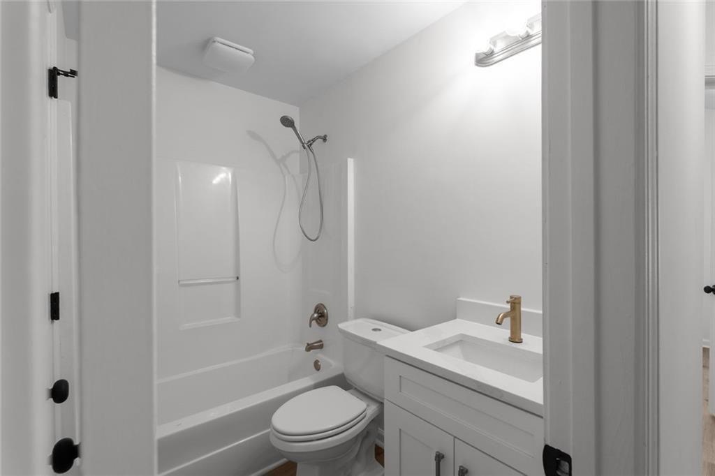 2203 Hidden Creek Drive Decatur, GA 30035 - Photo 10 of 19