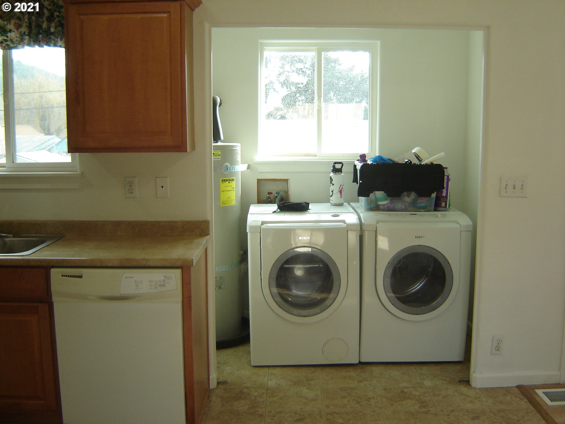 631 East 2nd Avenue Riddle, OR 97469 - Photo 12 of 18