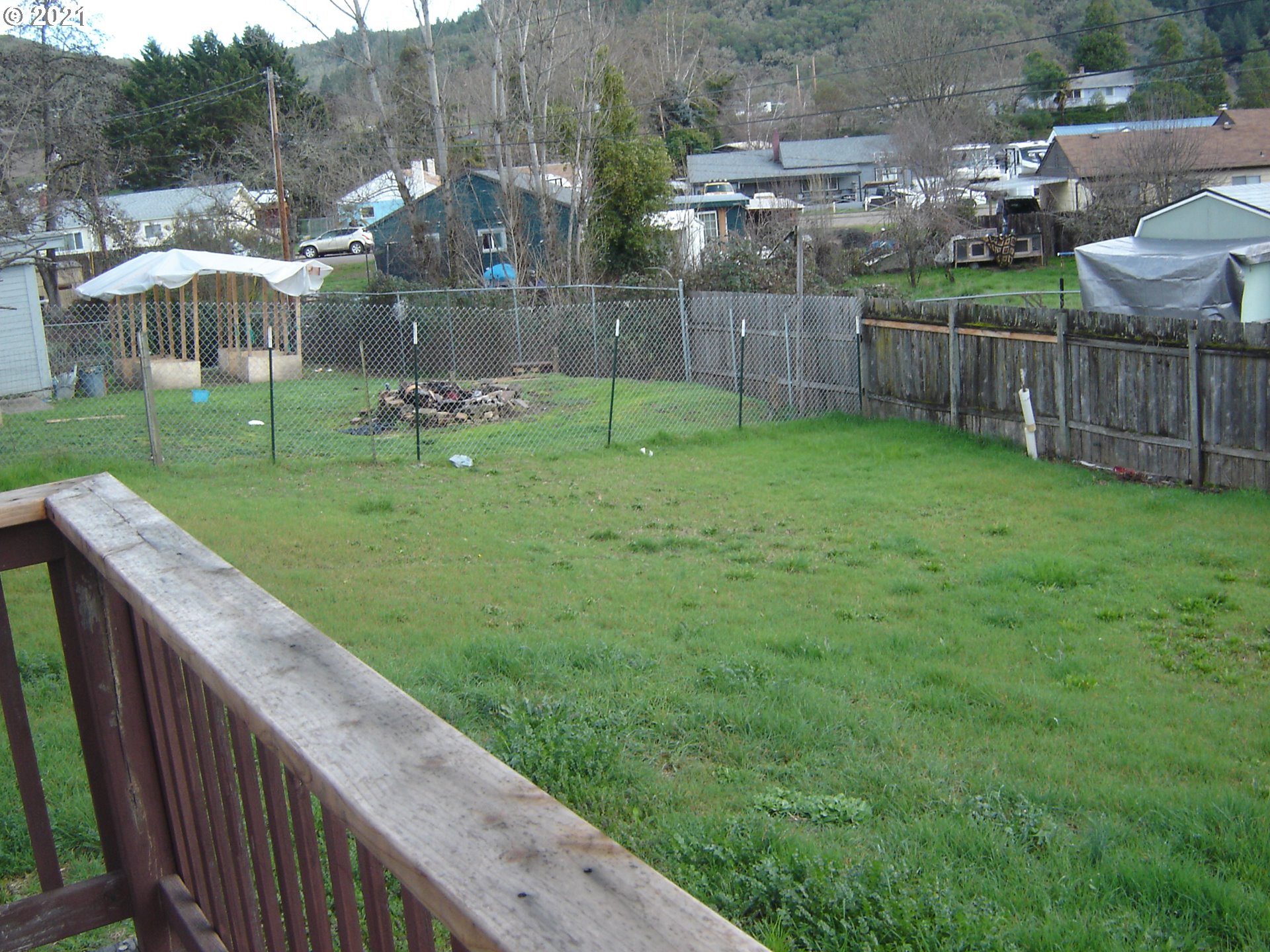 631 East 2nd Avenue Riddle, OR 97469 - Photo 15 of 18