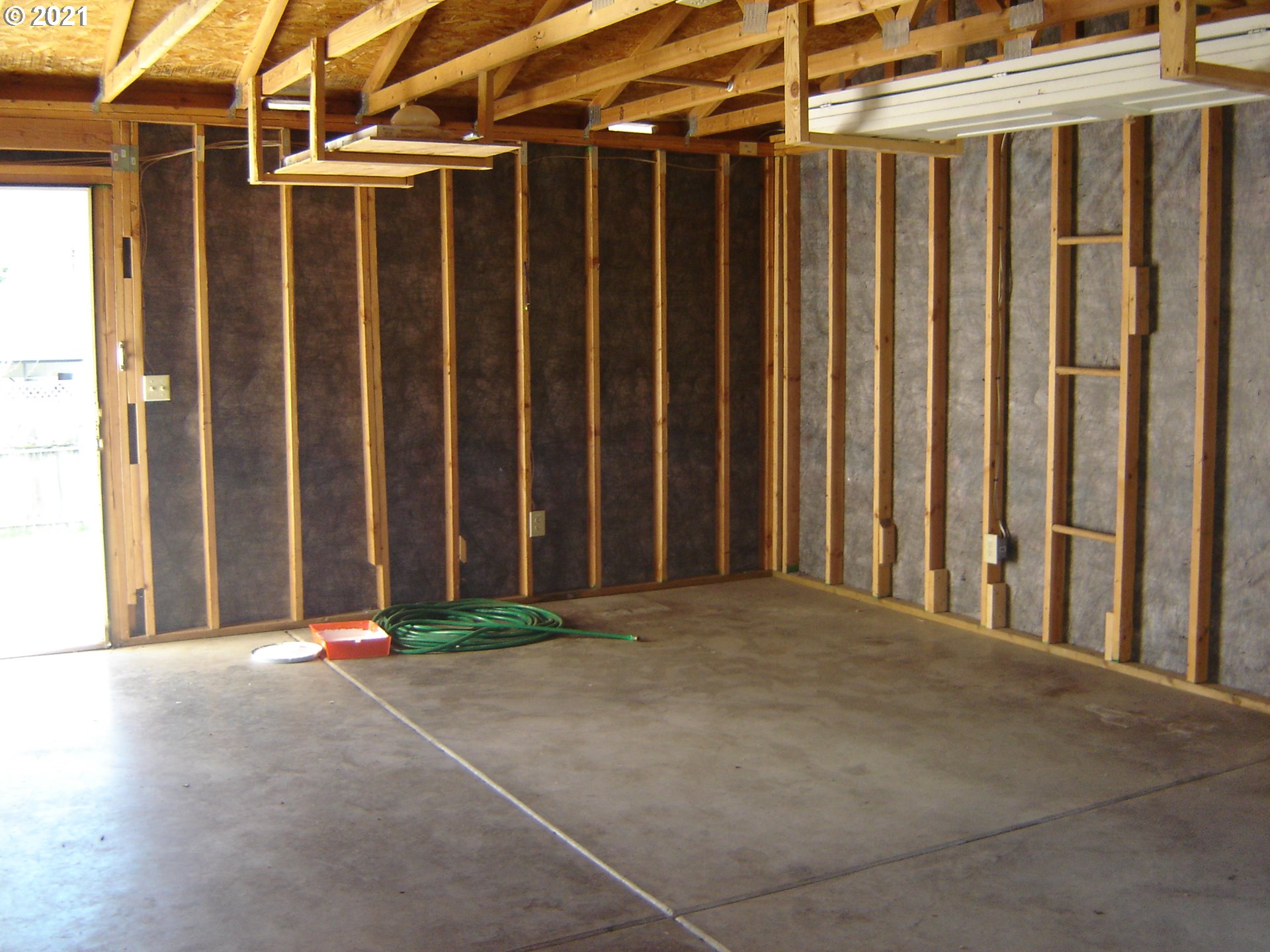 631 East 2nd Avenue Riddle, OR 97469 - Photo 17 of 18