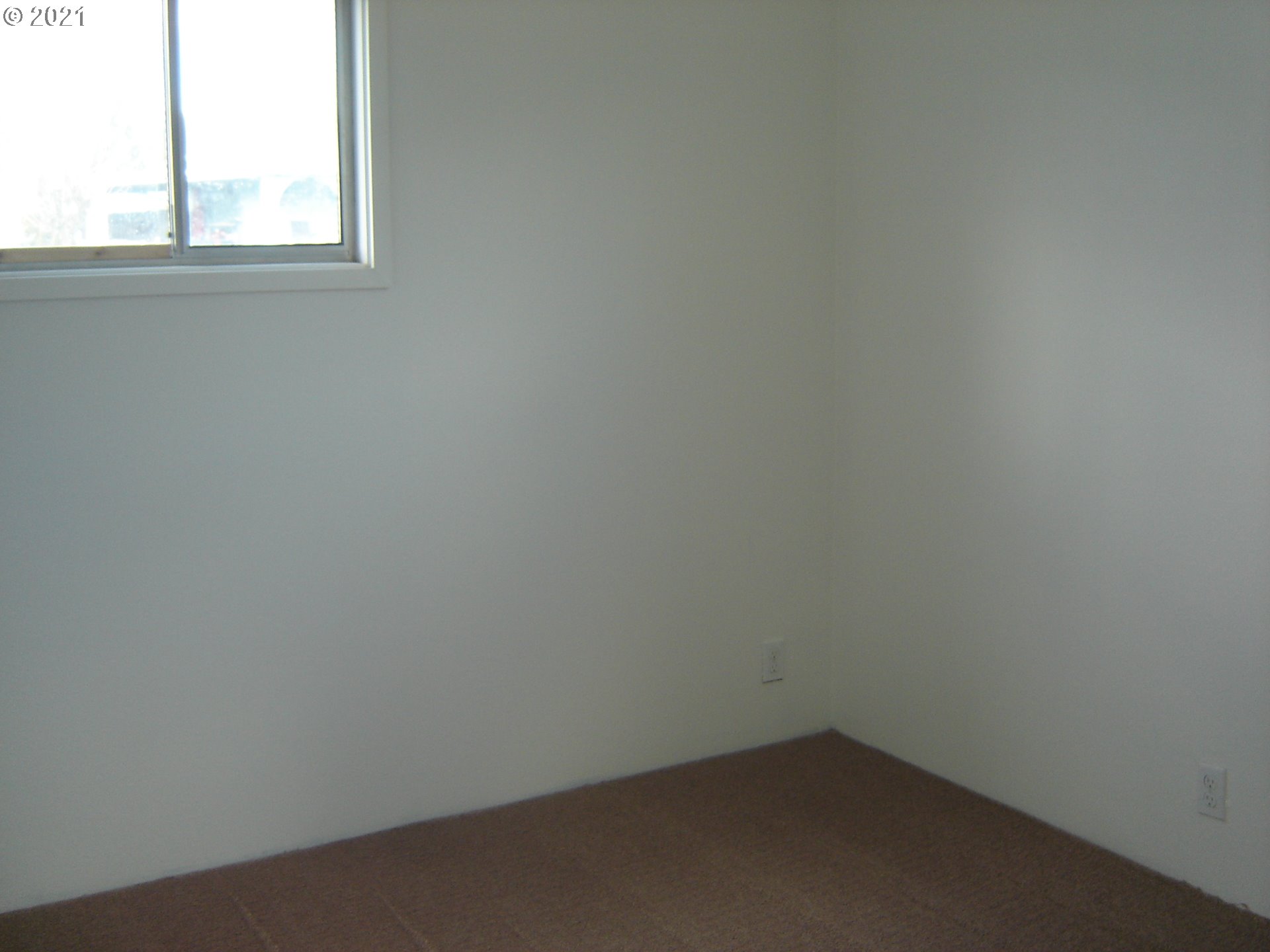 631 East 2nd Avenue Riddle, OR 97469 - Photo 6 of 18