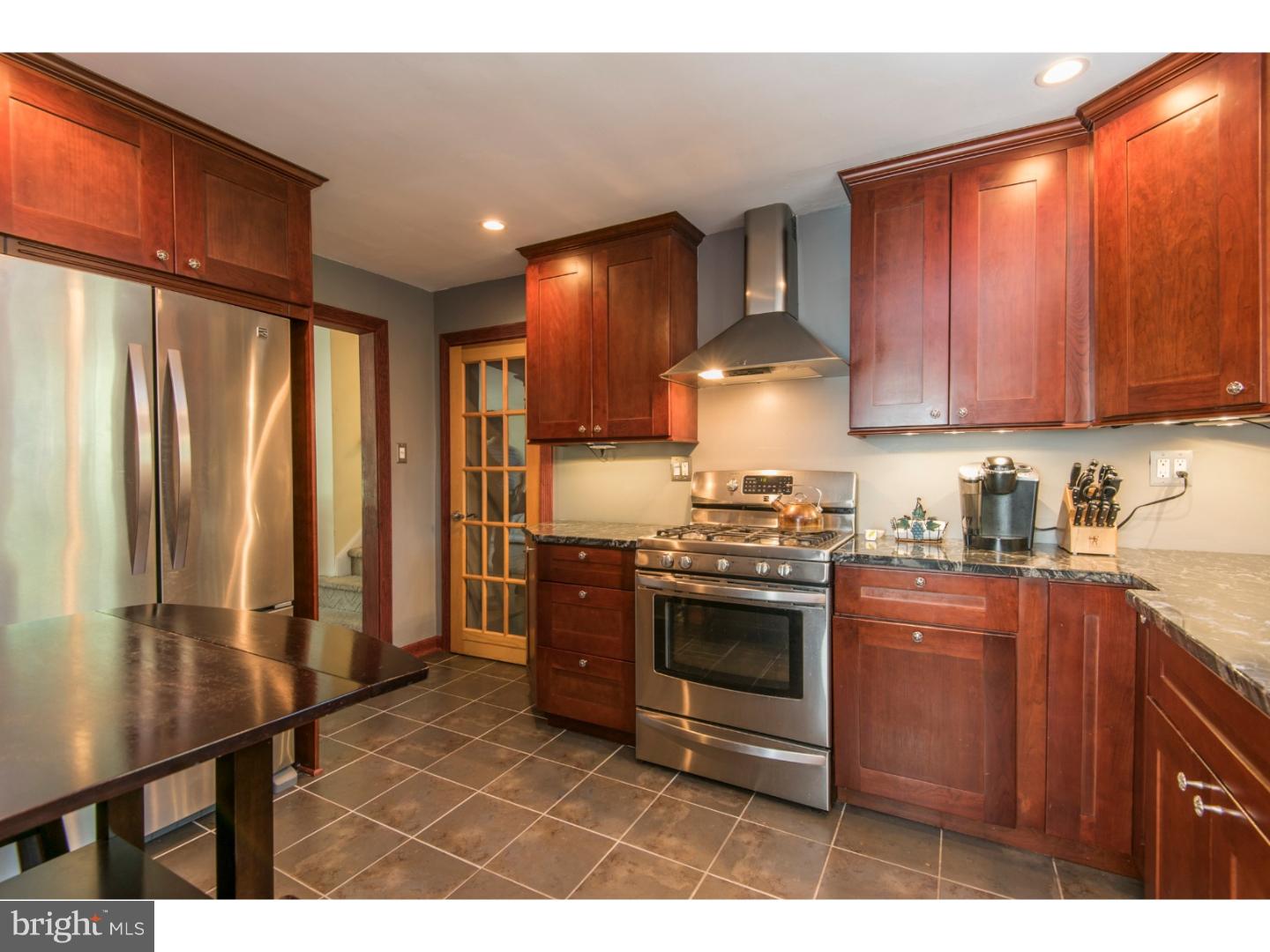 843 Rhoads Drive Springfield, PA 19064 - Photo 5 of 22 Kitchen