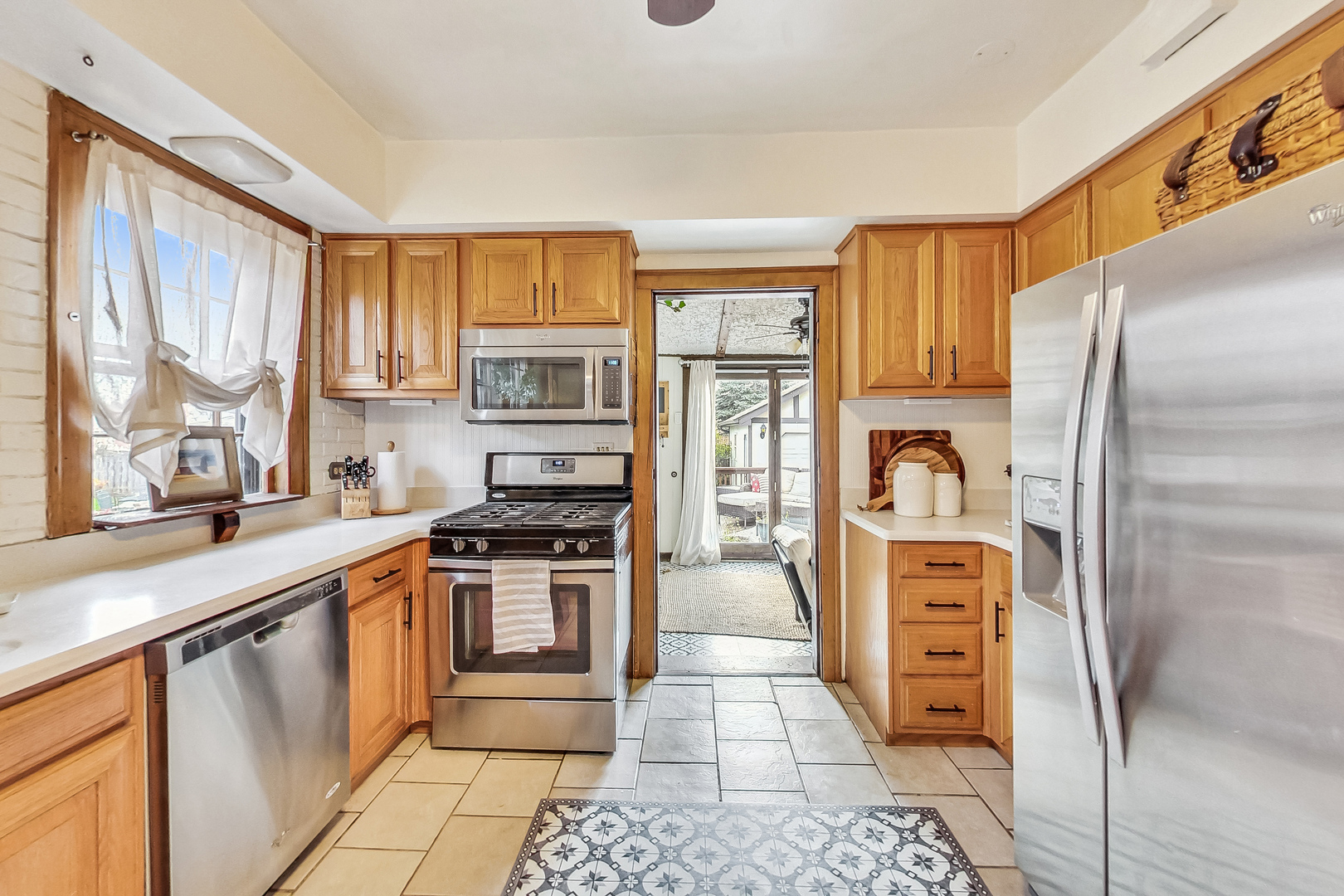 115 Gillick Street Park Ridge, IL 60068 - Photo 11 of 48 Gallery Image 11