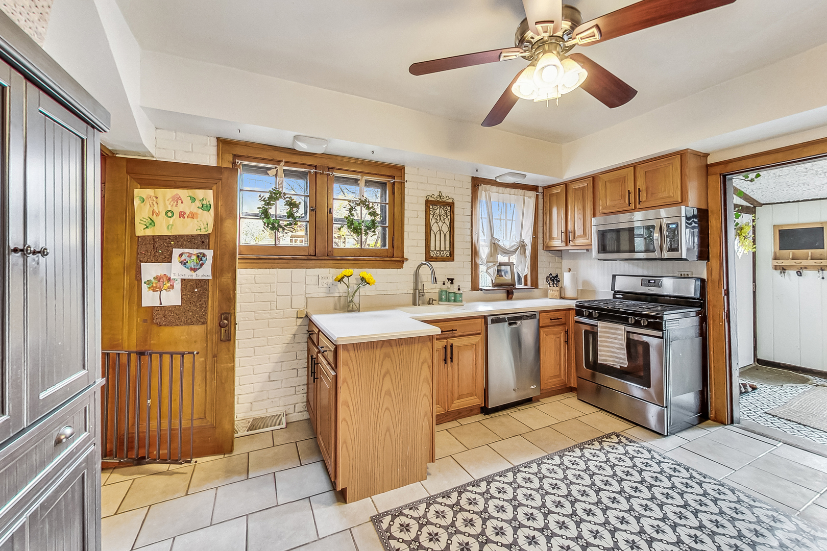 115 Gillick Street Park Ridge, IL 60068 - Photo 10 of 48 Gallery Image 10