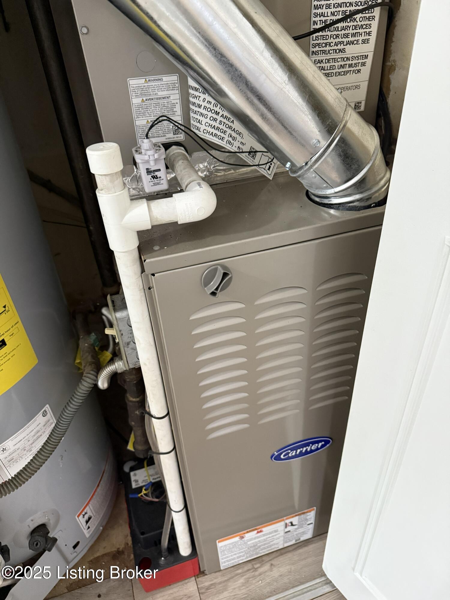 160 Dewberry Road Louisville, KY 40229 - Photo 35 of 43 New HVAC 2025