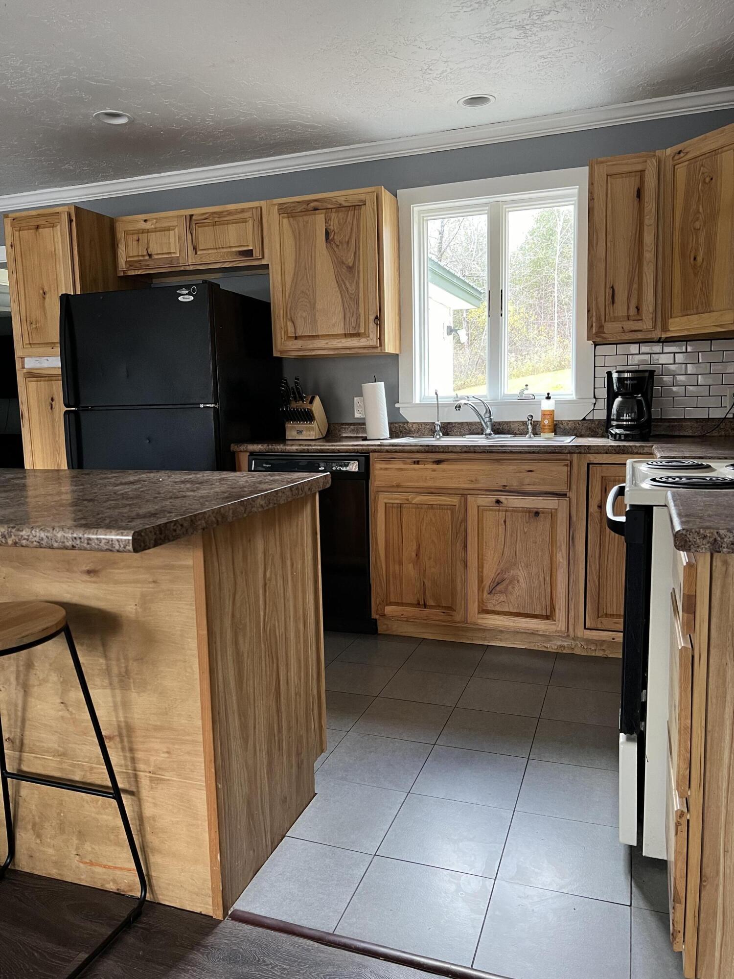 590 Oakland Road Belgrade, ME 04917 - Photo 11 of 46 590 Oakland Rd