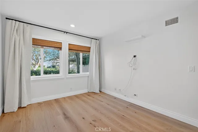 $7,300 | 401 Onda, Newport Beach, CA 92660