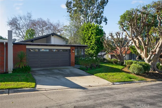 $7,300 | 401 Onda, Newport Beach, CA 92660