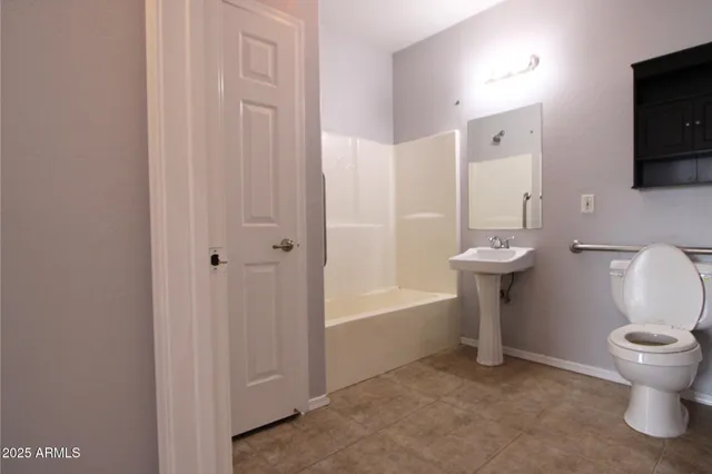 $1,250 | 15237 South Moon Valley Road, Unit A, Arizona City, AZ 85123